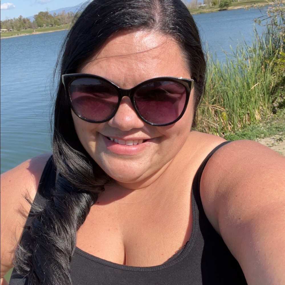 Meet your Posher, Naomi